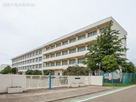 綾瀬市立落合小学校(2023年6月)