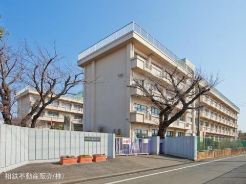 座間市立栗原中学校(2022年3月)