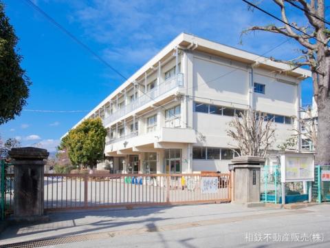 座間市立座間小学校(2021年2月)