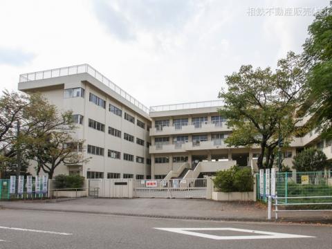 座間市立入谷小学校(2022年10月)