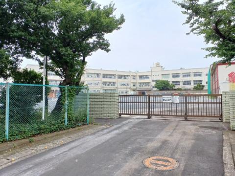 白根小学校(2022年6月)