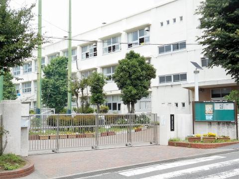 鶴ケ峰中学校