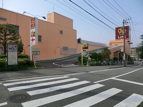 ライフ希望が丘店