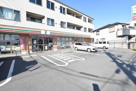 セブンイレブン横浜四季美台店