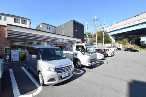 セブンイレブン南本宿店