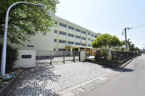 大門小学校