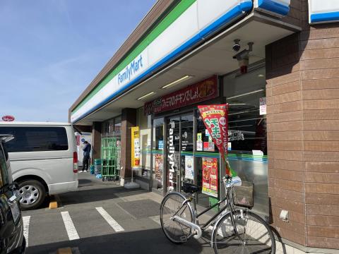 ファミリーマート瀬谷中央店(2024年12月)