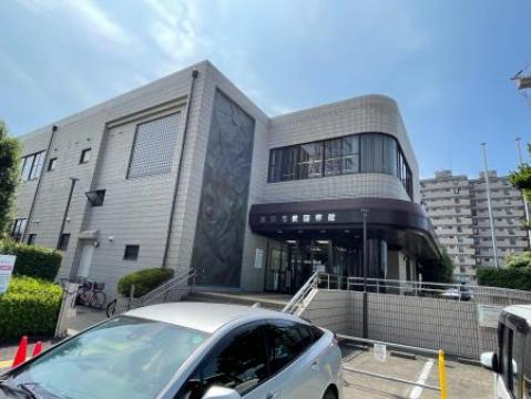 泉図書館