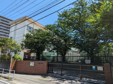 新林小学校
