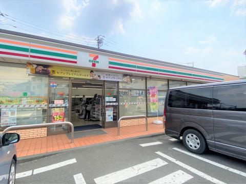 セブンイレブン綾瀬早川城山店(2025年8月)