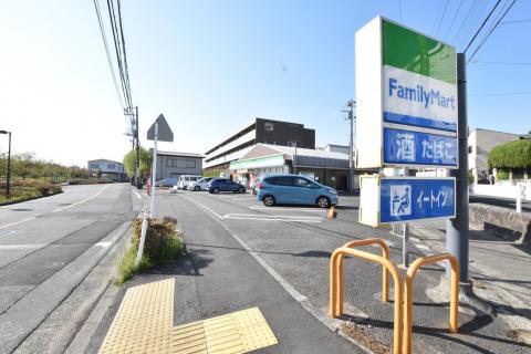 ファミリーマート中沢２丁目店(2023年4月)