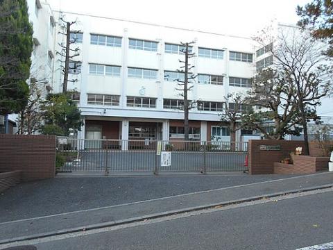 青葉台中学校