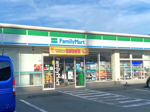 ファミリーマート南足柄沼田店