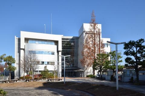 横浜市泉区役所