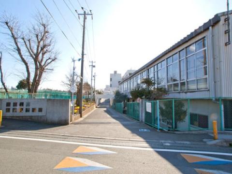 市立北の台小学校(2012年3月)