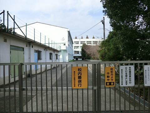 都岡中学校