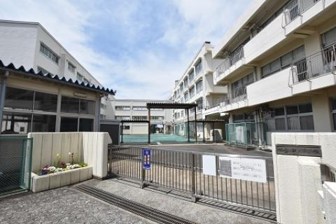 東野中学校