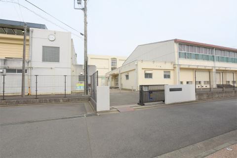 下瀬谷中学校