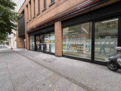 セブンイレブン横浜山下町本町通り店