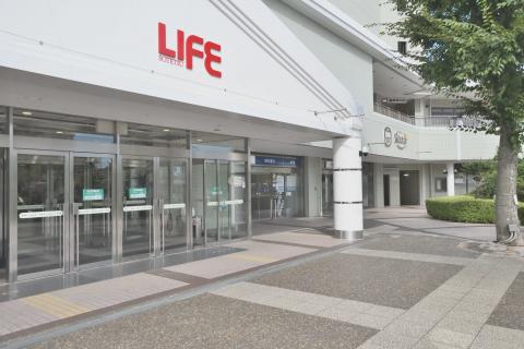 駅前のショッピングセンター(2025年7月)