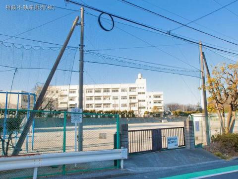 横浜市立洋光台第一小学校(2012年1月)
