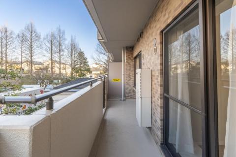 陽光あふれるバルコニー