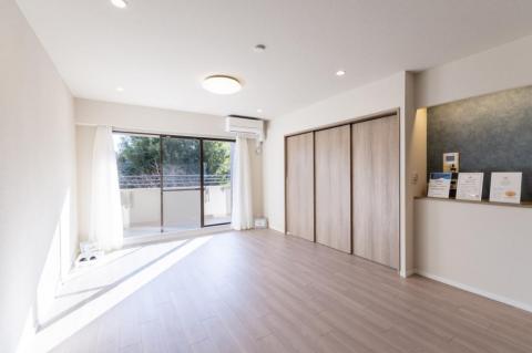 リビング隣の洋室を開放して