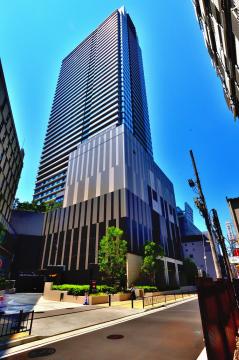 THE YOKOHAMA FRONT TOWER 32階