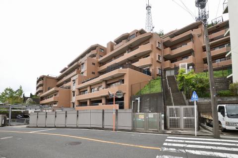 コスモヒルズ永田山王台　９階
